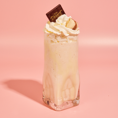 White Kinder Bueno® Shake